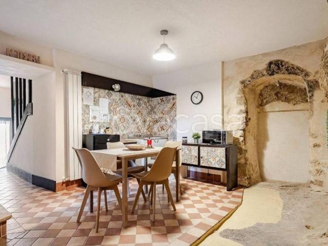 Casa Indipendente in in affitto da privato ad Agira via Rametta, 21, arredato, da privato, vista sulla città TrovaCasa