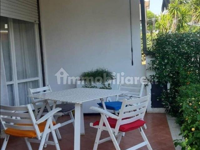 Casa Indipendente in in affitto da privato ad Ardea via Abruzzo, 14, giardino, da privato, doppi servizi TrovaCasa