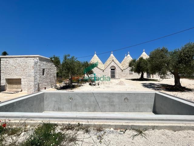 Casa indipendente nuova in via coreggia, Alberobello