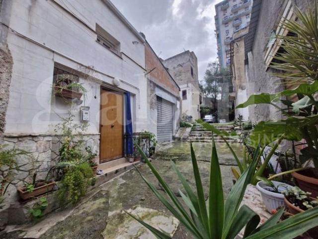 Casa Indipendente Palermo. Rif.: Cod. 11/26VRG
