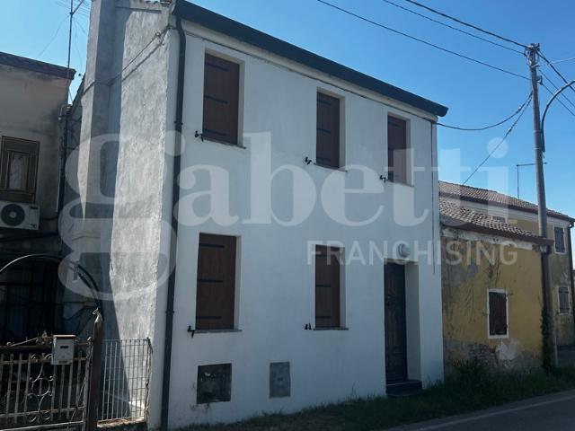 Casa indipendente ristrutturata a Ceregnano