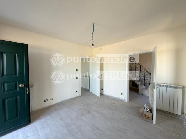 Casa indipendente ristrutturata, Lucca san pietro a vico