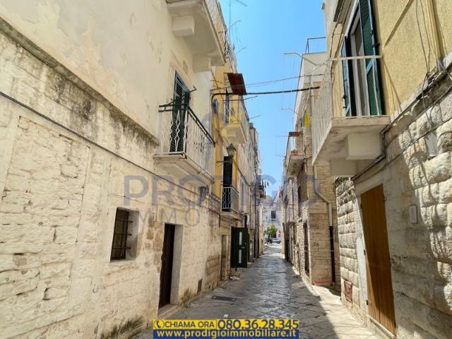 Casa indipendente su piu’ livelli in affitto a Ruvo di Puglia
