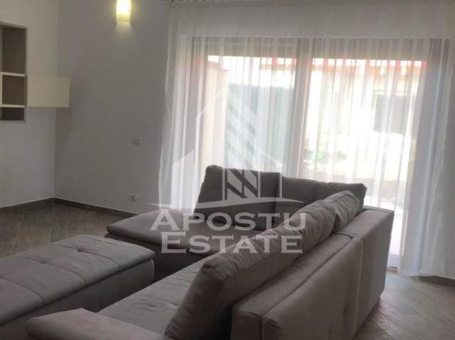 Casa insiruita cu 4 camere si garaj,Mosnita Noua