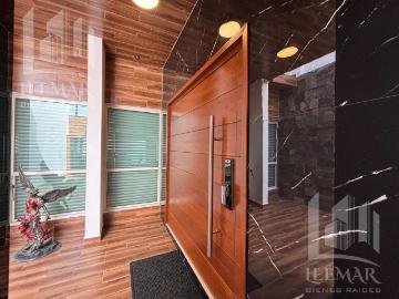 Casa inteligente con estilo minimalista y acabados en piedras ?gneas. Ubicada en Col. AltaVista, Tampico
