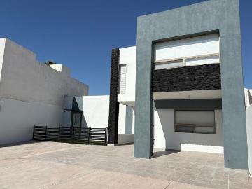 CASA INTELIGENTE CON OFICINA EN RENTA EN SENDEROS, TORREON COAH