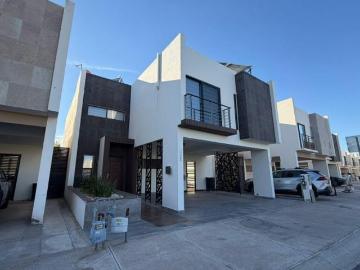 Casa Inteligente en Venta con Jacuzzi y Paneles Solares | Frente a Parque