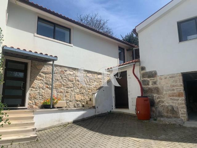 Casa isolada renovada com 3+1 quartos perto de Santiago da Guarda, Ansião
