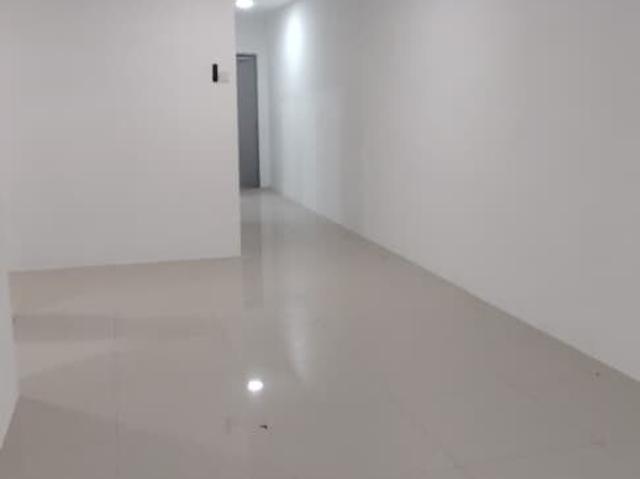 Casa Jasmine 4 rooms Brand New Setia Alam 2 parking Swimming pool