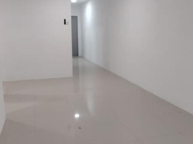 Casa Jasmine 4 Rooms Brand New Setia Alam 2 Parking Swimming Pool