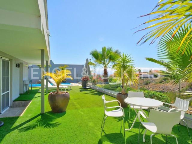 Casa luminosa con vistas al mar en zona tranquila de Callao. 325m² Adeje