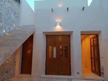 CASA LUNA EN VENTA EN EL BARRIO DE SANTA ANA, CENTRO
