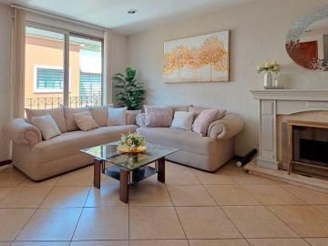 Casa lista p/vivir, excelente iluminación y buenos espacios |Fresnos, Azcapo