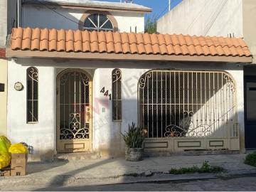 Casa lista para habitar de 2 plantas, 2 recamaras que puedes aun seguir modificando a tu gusto