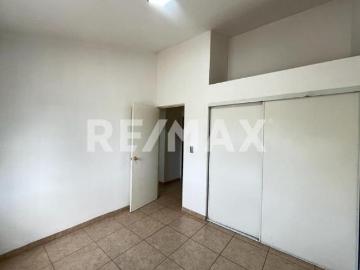 Casa Lista para Habitar en Santa Fe 3ra Sección | Privada Cosenza 4