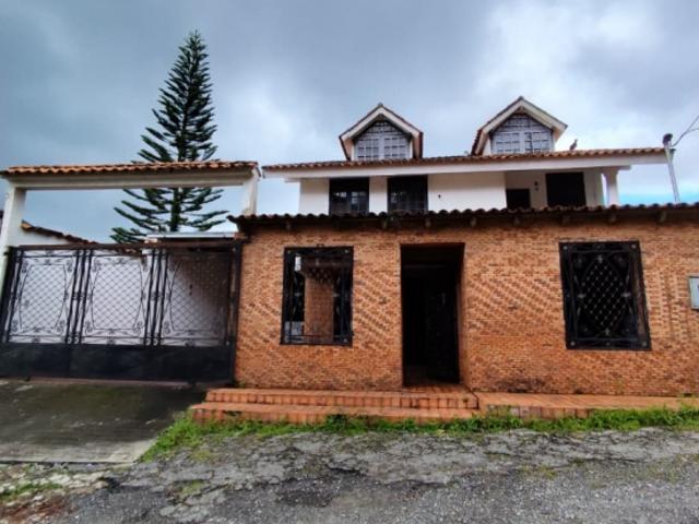 Casa Lomas De Club De Campo San Antonio De Los Altos
