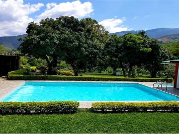 Casa Lote En Venta En Cali En. V199731