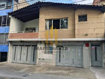 Casa Lote En Venta En Medellin En Laureles V358824
