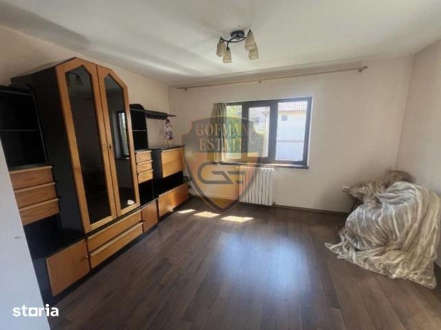 Casa P+1 Lazu 250mp teren 500mp garaj+ 3 parcari centrala gaz panouri