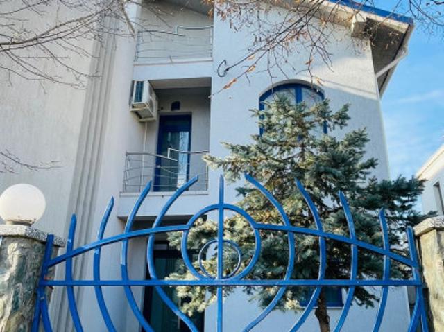 CASA P+1E+M | ZONA COMPOZITORI | BIROURI