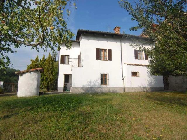 Casa panoramica con ampio giardino 230m² Sale delle Langhe
