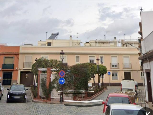 Casa para derribo en el centro de Camas Sevilla