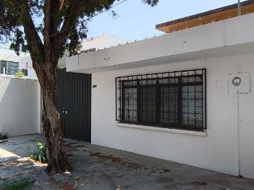 Casa para Oficina cerca TEC