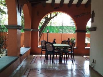 CASA PARA OFICINAS, NEGOCIO O CASA DE RETIRO