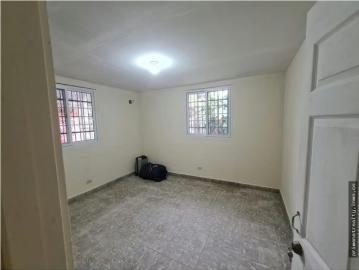 Casa para la venta en villas del golf carrasquilla | 4 recámaras por 290000.00 en Ciudad de Panamá