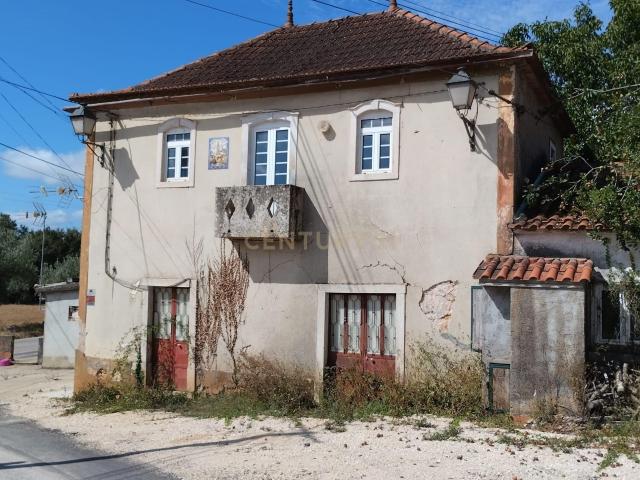 Casa para Recuperar em Ramalhais, Pombal
