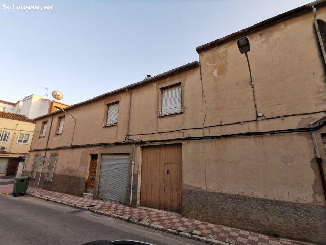 CASA PARA REFORAR CON EXCELENTES POSIBILIDADES
