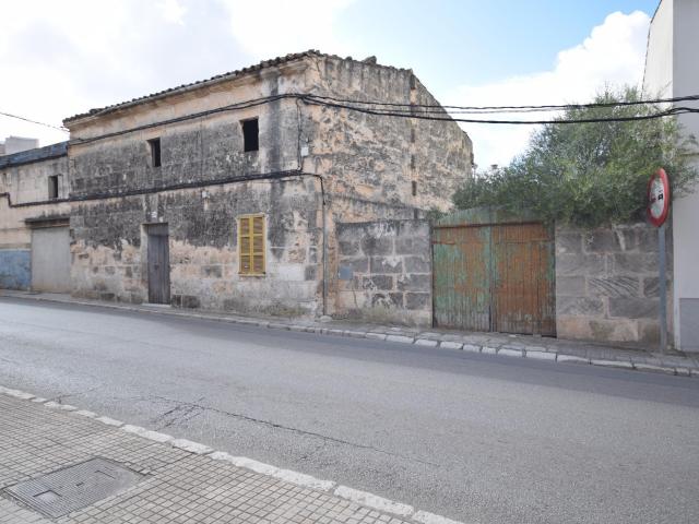 Casa para reformar con jardín