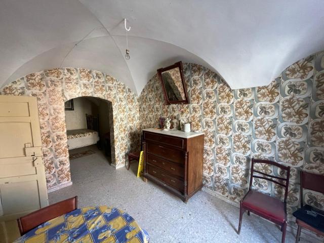 CASA PARA REFORMAR EN ARROYO DE LA LUZ