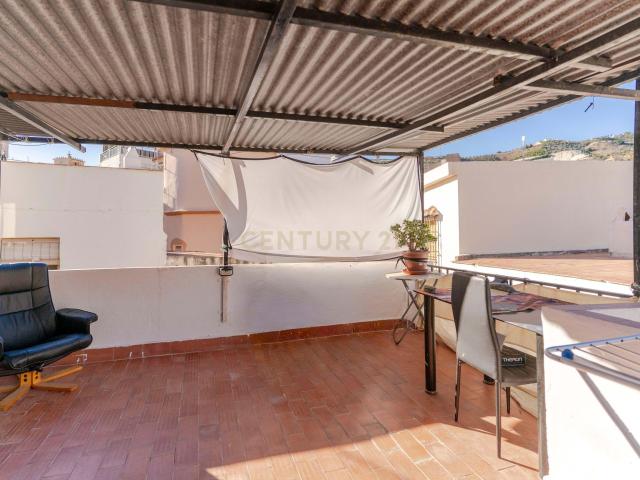 Casa para reformar en Ítrabo con terraza