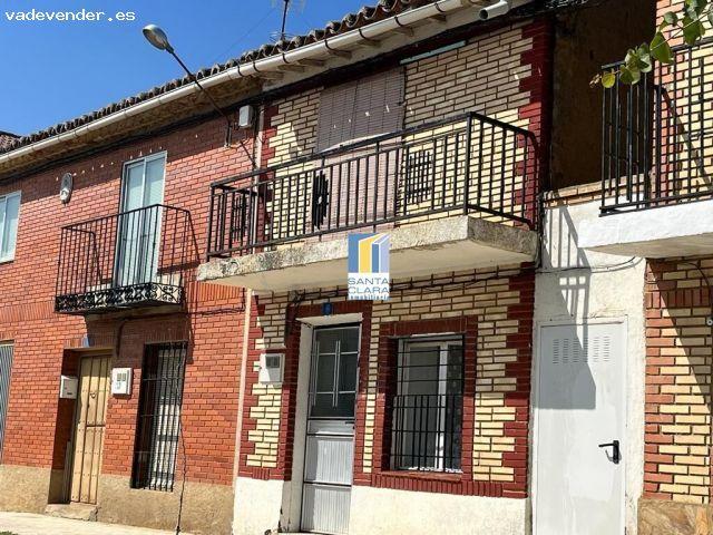 CASA PARA REFORMAR EN VENTA CON PATIO Y ALMACENES EN VILLARRÍN DE CAMPOS ZAMORA