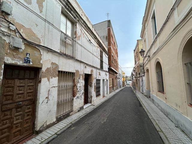 CASA PARA REHABILITAR EN CASCO ANTIGUO!
