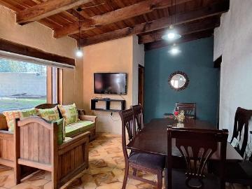Casa para Remodelar en Circuito Avándaro