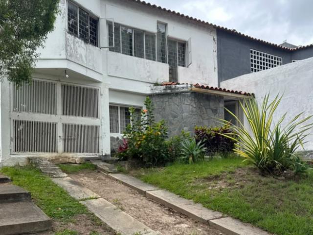 Casa para remodelar en El Cafetal