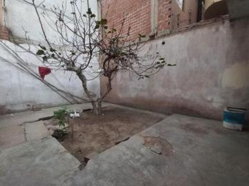 CASA PARA REMODELAR TOTALMENTE EXCELENTE UBICACIÓN PANDO I ETAPA