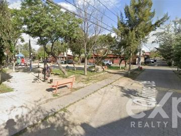 Casa para renovar La Granja Frente a plaza | 1 Dormitorios por 75000. 00 en La Granja