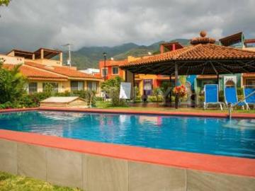 Casa para renta muy bien ubicada en el condominio Hacienda San Antonio