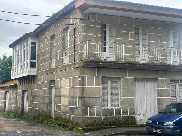 Casa para restaurar en Amoeiro
