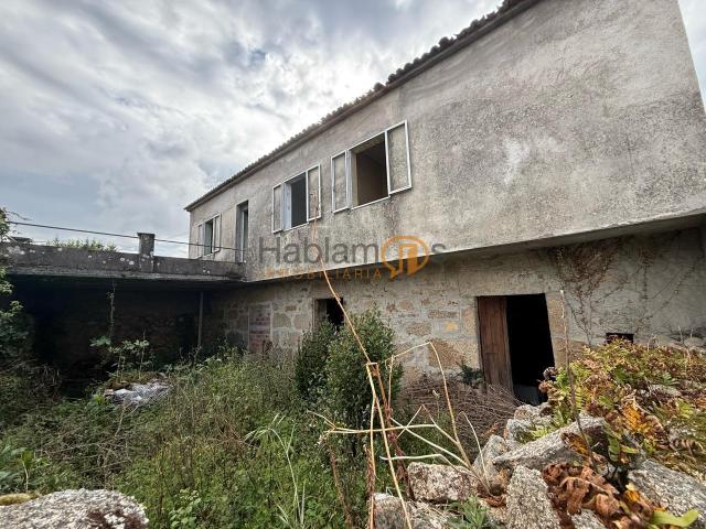 CASA PARA RESTARURAR EN CAMBADOS