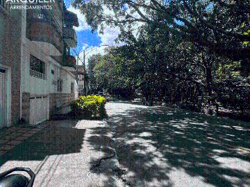 Casa para uso mixto en Santa Lucía San Javier Medellín