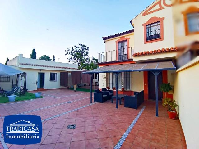 # ✨ Casa pareada con amplios patios en Ronda Este – Jerez ¡El hogar que estabas buscando!