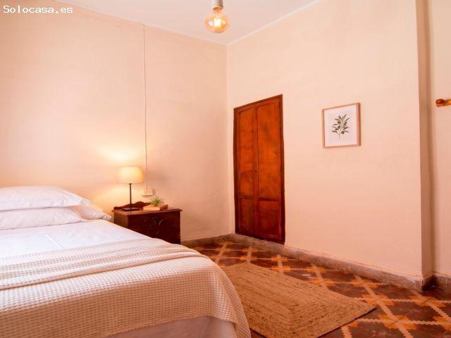 Casa pareada con encanto y esencia original en la Colonia Segarra