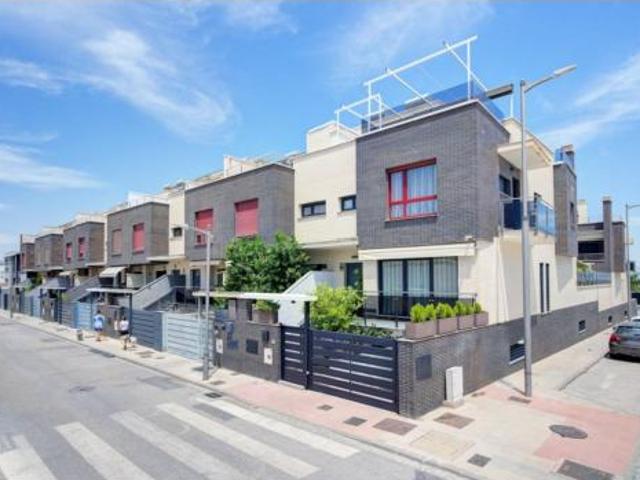 Casa pareada Alquiler Churriana de La Vega, Zona de San Cayetano Avenida Cristóbal Colón