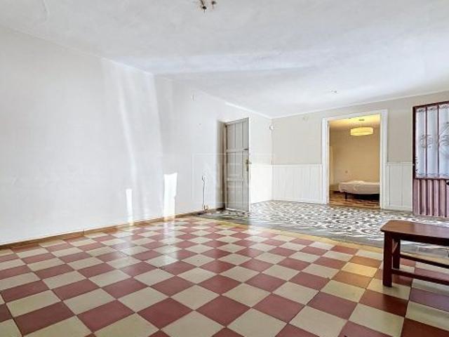 CASA PAREADA EN CALLE SILLERIA, MARACENA