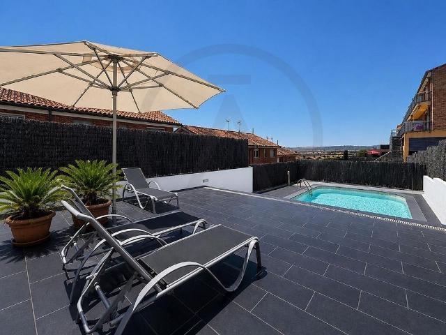 Casa pareada en alquiler en Caldes de Montbui, de 213 m² 4 habitaciones por 2.200