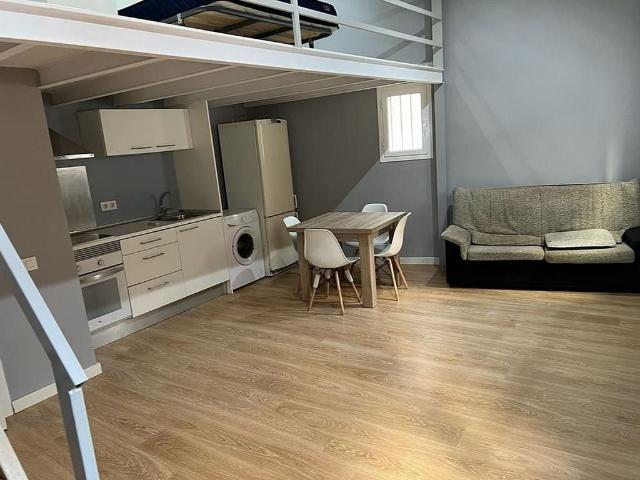 Casa pareada en alquiler en calle Pj Companyia, Barcelona, de 30 m² 1 habitación por 900